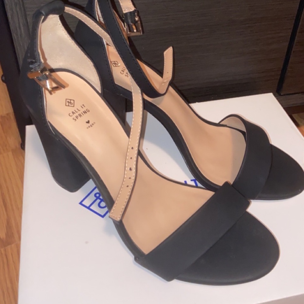 Size 7.5 call it spring heels